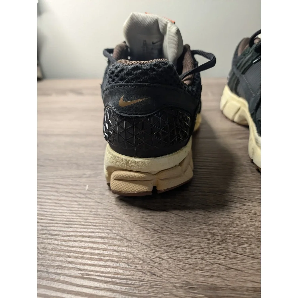 Nike Zoom Vomero 5 Black Sesame White FD0533-010 Women's Size 5.5 Shoes‎